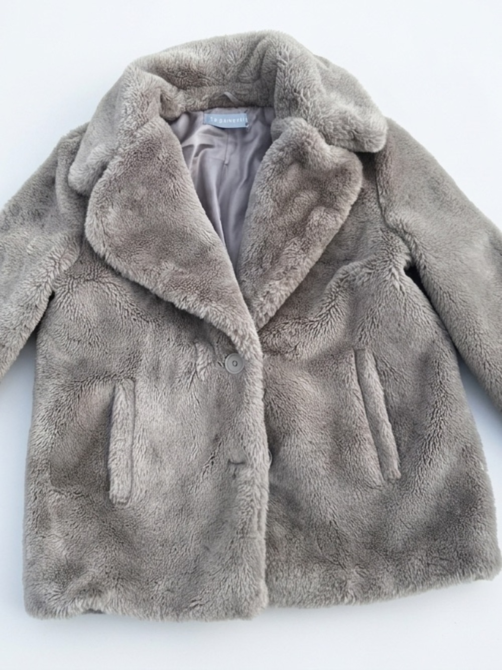Plush Grey Faux Fur Coat for Women - Classic Cozy Jacket